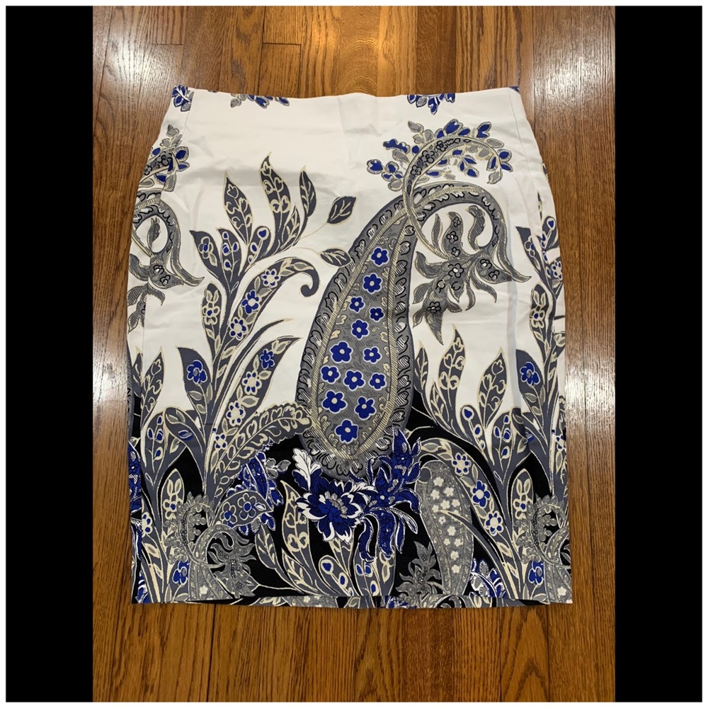 Pencil skirt